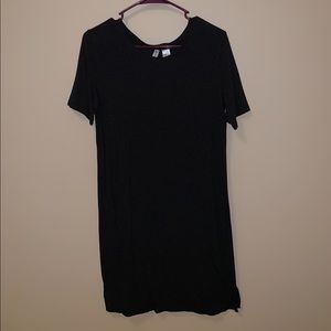 Smal black t shirt dress